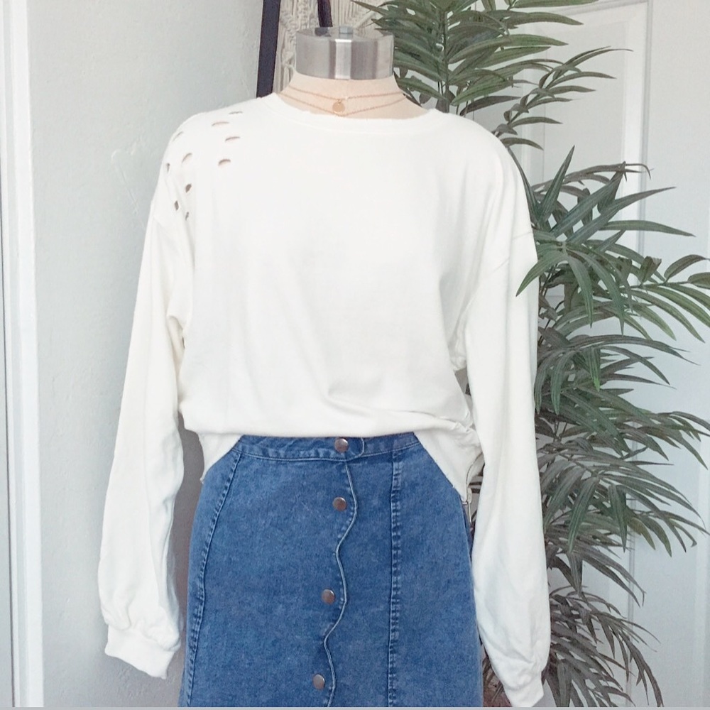 NWT White Crop Sweater - Picture 3 of 5